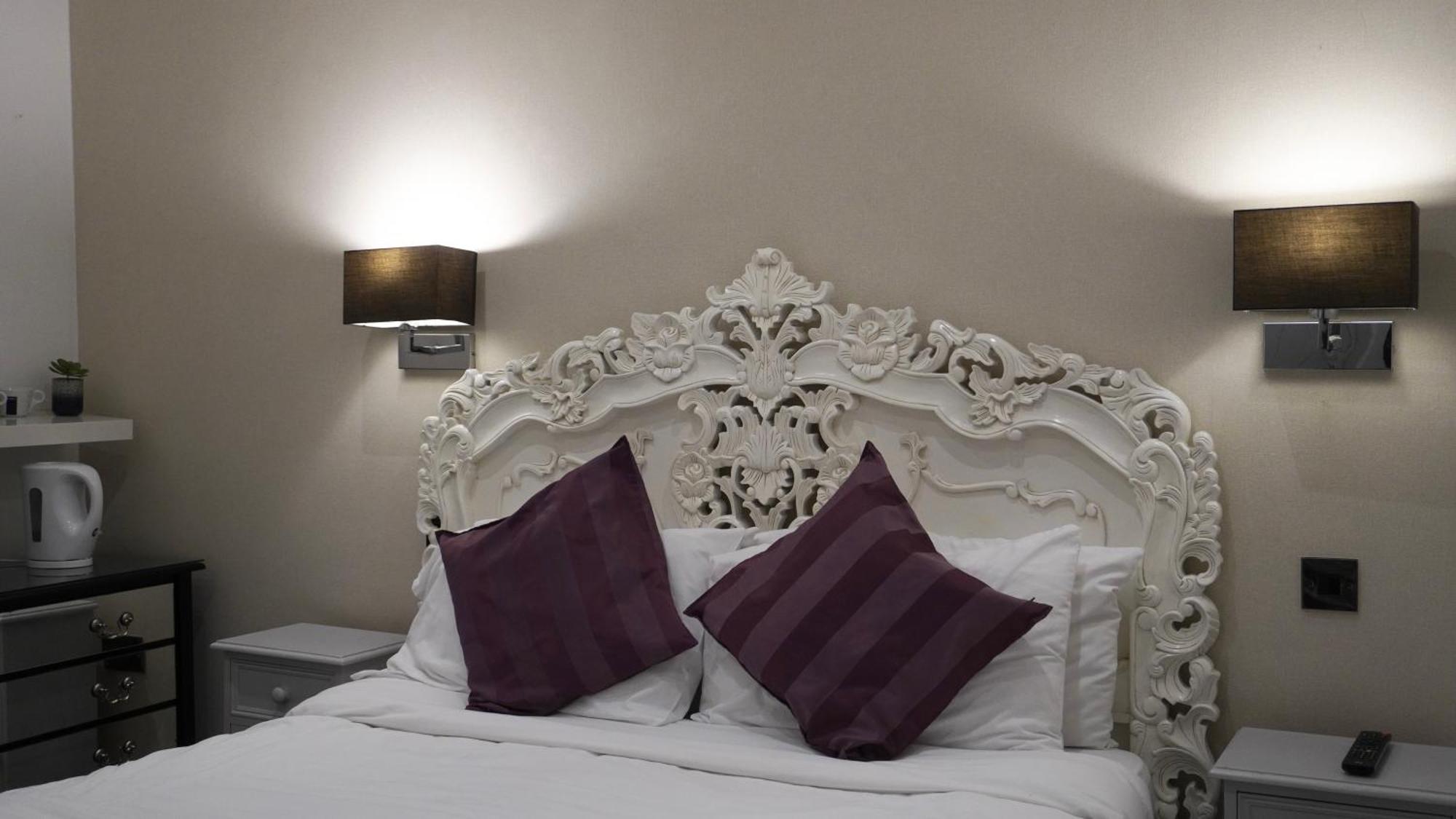 The Bell Shifnal Hotel Kültér fotó